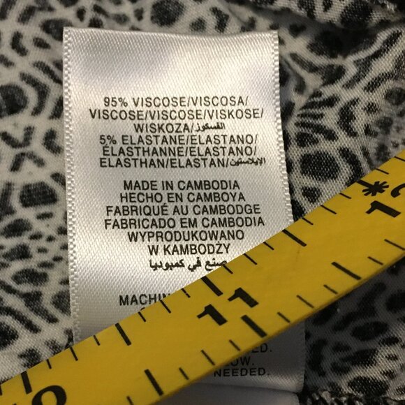 Jones New York Off the Shoulder Coastal Handkerchief Hem Top - Picture 10 of 15